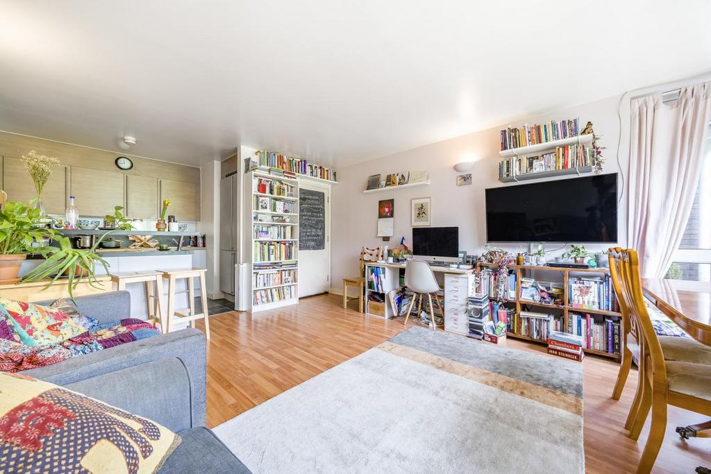 Borland Road, Nunhead 1 bed flat for sale £325,000