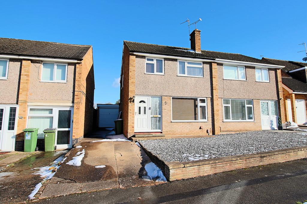 Bignal Drive, Leicester Forest East, LE3 3 bed semidetached house for sale £280,000