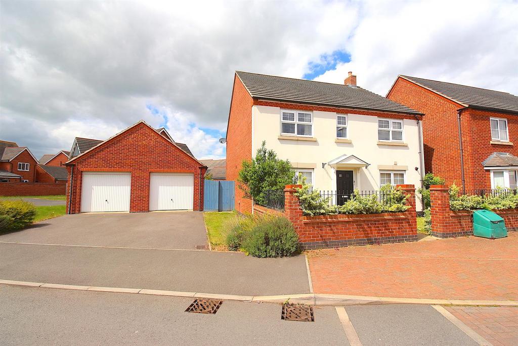 Bosworth Way, Leicester Forest East, LE3 4 bed detached house for sale