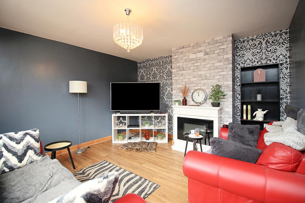 Chadwell Road, Leicester, LE3 3 bed semidetached house for sale £230,000