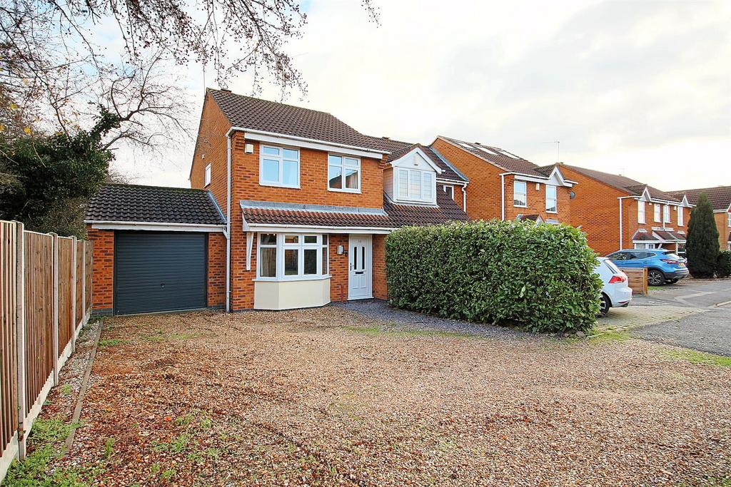 Galahad Close, Leicester Forest East... 3 bed end of terrace house £
