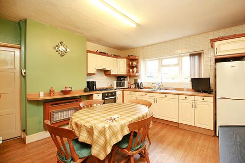 72 Central Avenue, Syston, Leicester, LE7 2EE