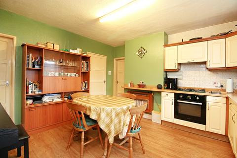 72 Central Avenue, Syston, Leicester, LE7 2EE