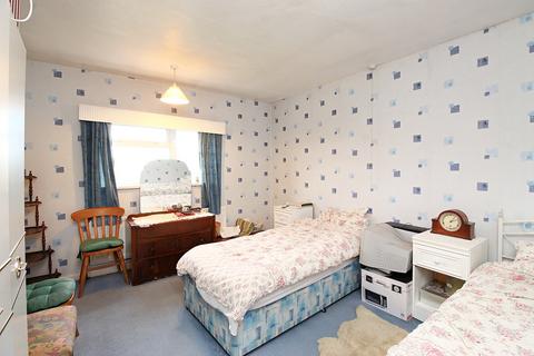 72 Central Avenue, Syston, Leicester, LE7 2EE