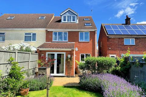 86a Central Avenue, Syston, Leicester, LE7 2EG