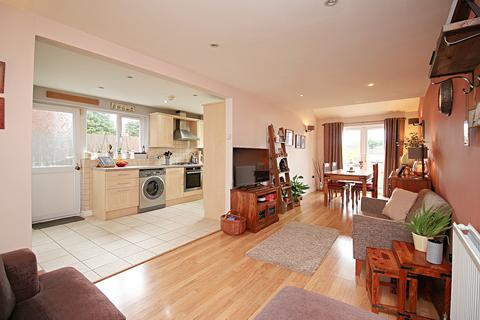 86a Central Avenue, Syston, Leicester, LE7 2EG