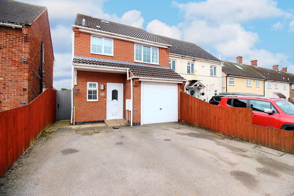 Central Avenue, Syston, LE7 4 bed detached house £299,950