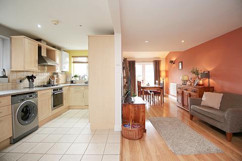 86a Central Avenue, Syston, Leicester, LE7 2EG