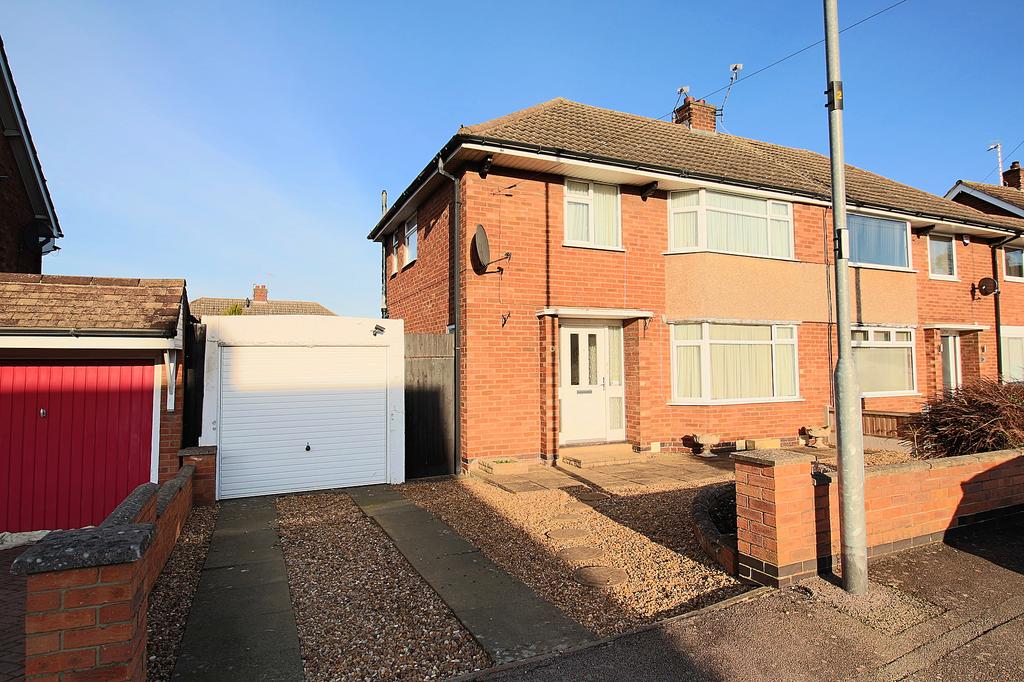 Coplow Crescent, Syston, LE7 3 bed semidetached house for sale £279,950