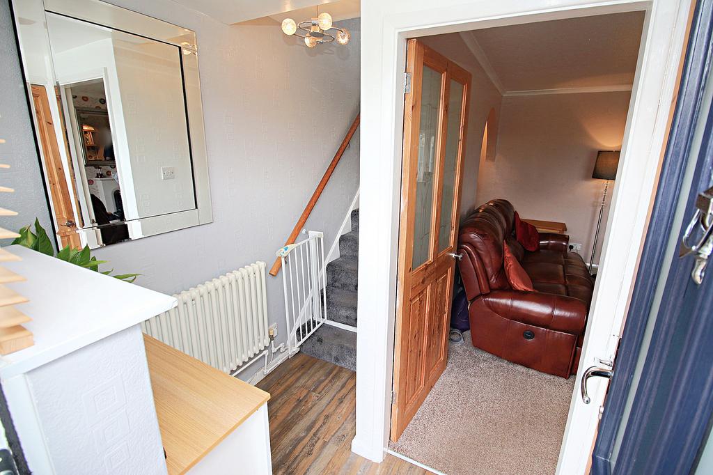 Pine Drive, Syston, LE7 3 bed semidetached house £289,950