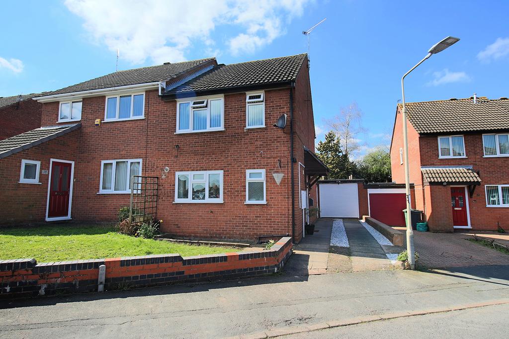 Thorpe Field Drive, Thurmaston, LE4 3 bed semidetached house £265,000