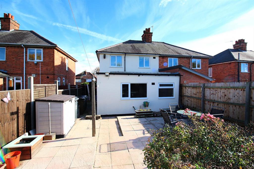 Wanlip Lane, Birstall, LE4 3 bed semidetached house for sale £250,000