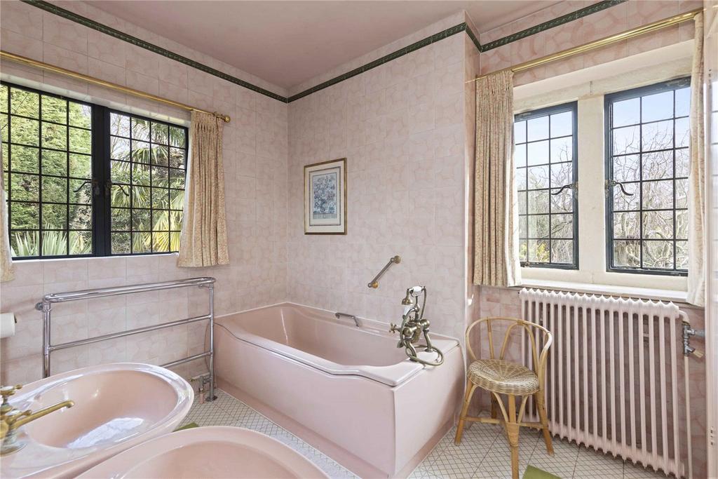 En Suite Bathroom