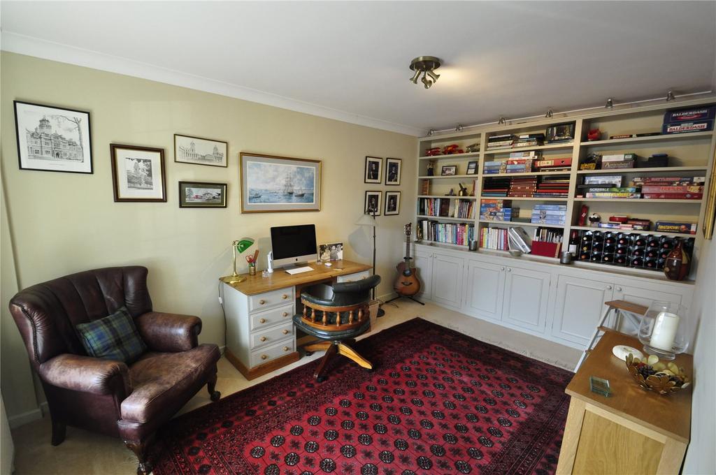 Western Way, Gosport, Hampshire, PO12 4 bed detached house £1,000,000