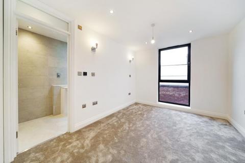 2 bedroom flat for sale, Askew Road, Shepherd's Bush