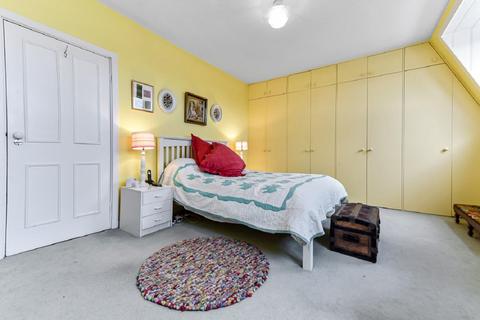 4d Durham Terrace, London, W2 5PB