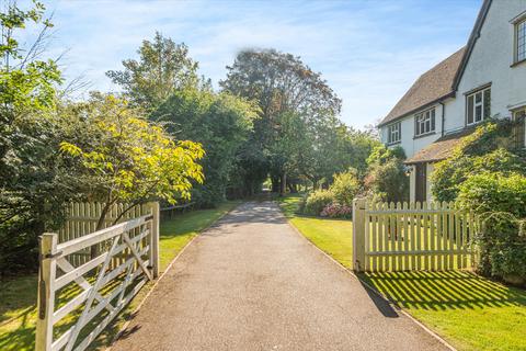 5 bedroom detached house for sale, Darrs Lane, Northchurch, Berkhamsted, Herts, HP4.