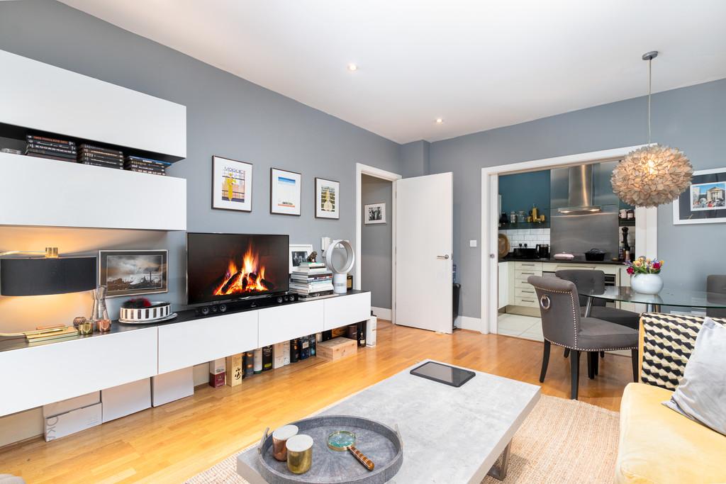 Baltimore House, Battersea Reach 2 bed apartment for sale £595,000