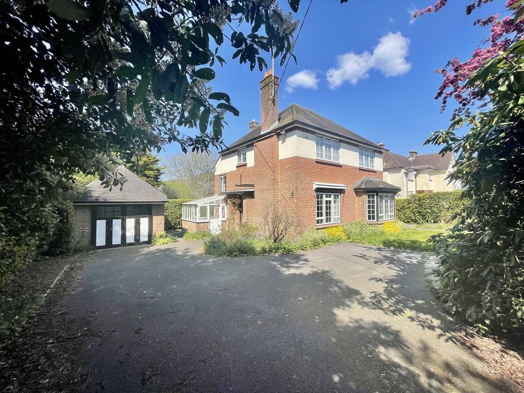 Dunyeats Road, Broadstone 3 bed detached house for sale £695,000