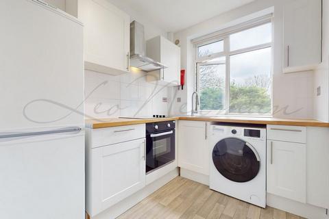 1 bedroom flat to rent, Wellesley Court, Maida Vale, W9