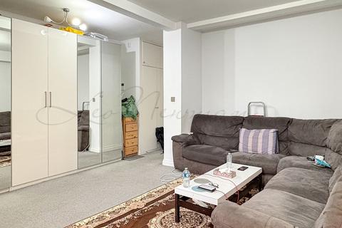 1 bedroom flat to rent, Wellesley Court, Maida Vale, W9