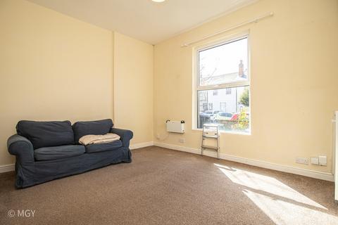 1 bedroom ground floor flat to rent, Severn Road, Canton