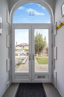 11 Braidbar Road, Giffnock, Glasgow, G46 6HB