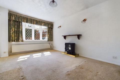 2 bedroom bungalow for sale - Barnaby Square, Bushbury, Wolverhampton, WV10