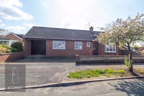 3 bedroom detached bungalow for sale, George Close, Drayton, Norwich