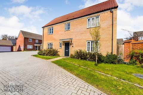 4 bedroom detached house for sale, Gunns Close, Blofield, Norwich