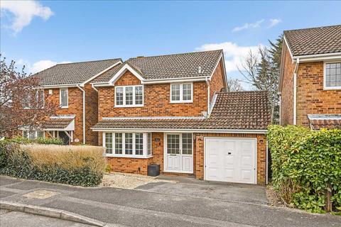 15 Grenadier Close, Locks Heath, Southampton, SO31 6UE