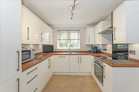 15 Grenadier Close, Locks Heath, Southampton, SO31 6UE
