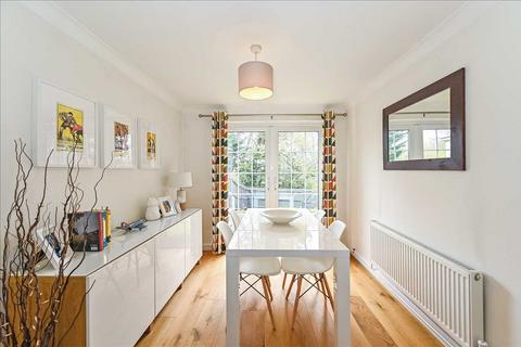 15 Grenadier Close, Locks Heath, Southampton, SO31 6UE