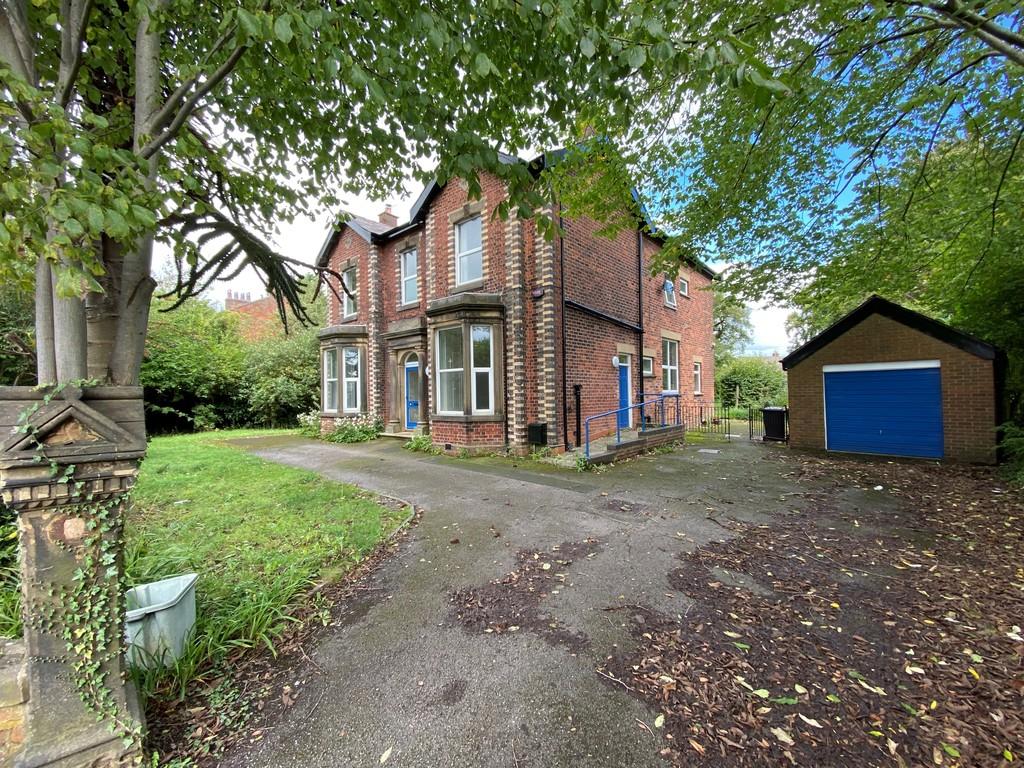 Black Bull Lane, Fulwood 4 bed detached house for sale £450,000