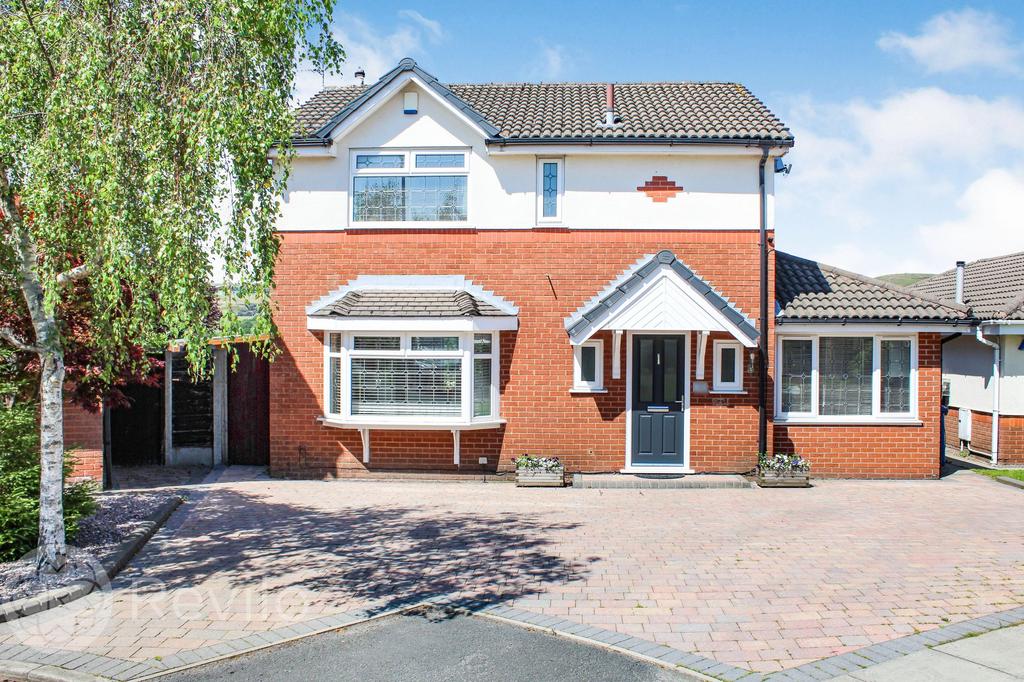 Hollowfield, Rochdale, OL11 4 bed detached house to rent £1,795 pcm
