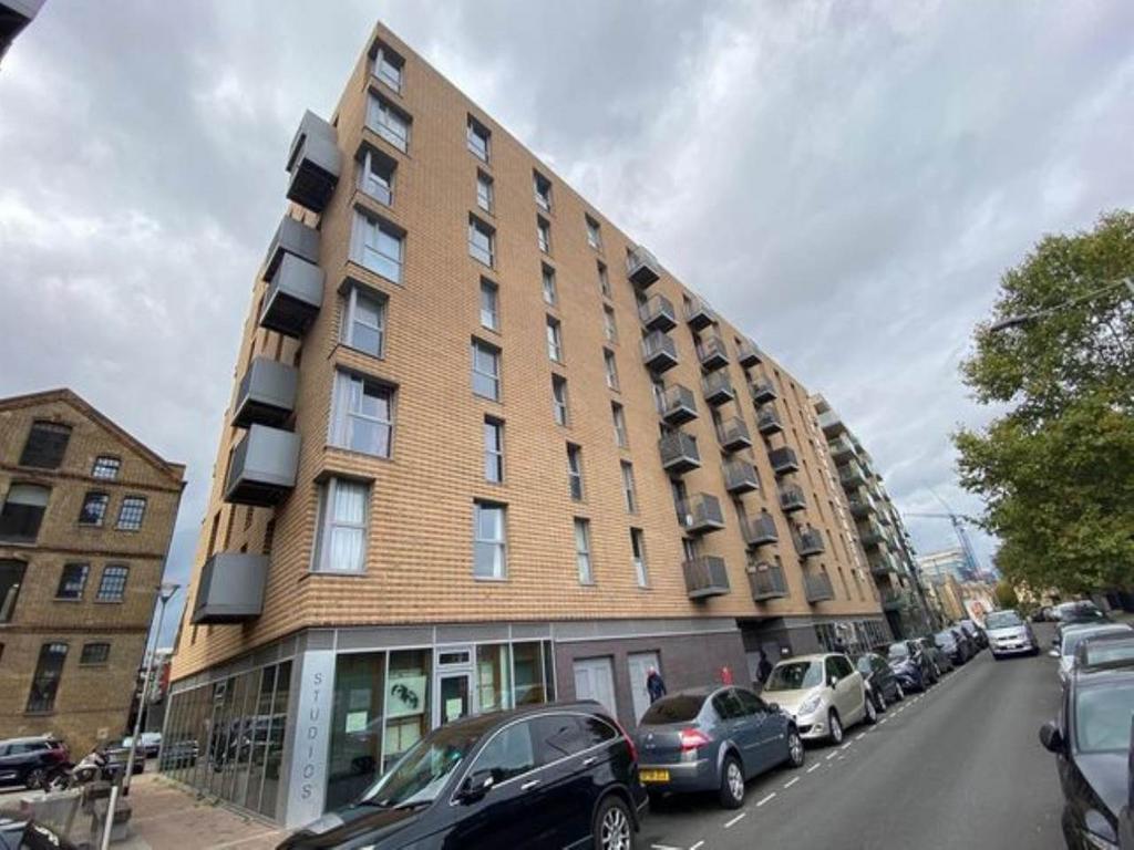 Icehouse Court, Abbey Road, Barking 1 bed flat £1,300 pcm (£300 pw)