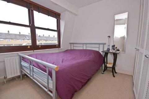 1 bedroom apartment to rent, Wood Close, E1