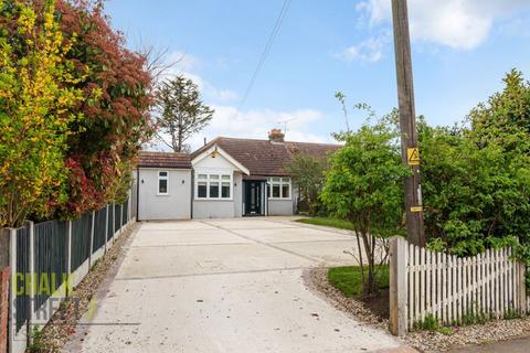 3 bedroom semi-detached bungalow for sale - Front Lane, Upminster, RM14