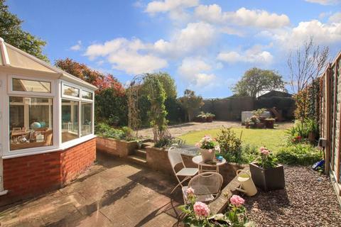 3 bedroom detached house for sale, Mentmore View, Tring