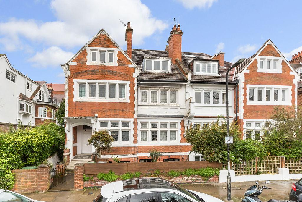 Kidderpore Gardens, Hampstead, NW3 2 bed flat for sale £900,000