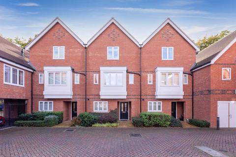 4 bedroom terraced house for sale, Vicarage Mews, Maidenhead SL6