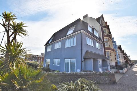 2 bedroom apartment for sale, Lakeside Appartments, Cabbell Road, Cromer