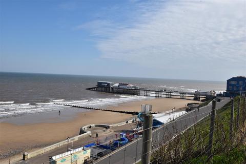 2 bedroom apartment for sale, Lakeside Appartments, Cabbell Road, Cromer