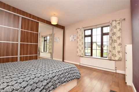 3 bedroom semi-detached house for sale, Greenside, Pudsey, West Yorkshire