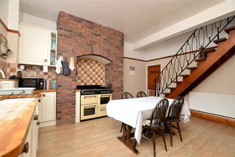 3 bedroom semi-detached house for sale, Greenside, Pudsey, West Yorkshire