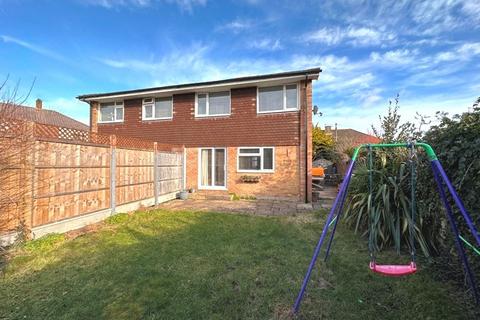 4 bedroom semi-detached house for sale - Hornby Close, Warsash, Southampton, Hampshire, SO31