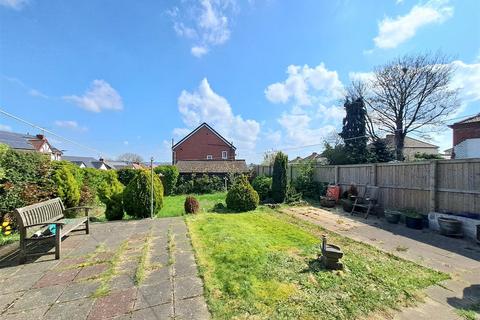 3 bedroom detached house for sale, Adwick Road, Mexborough