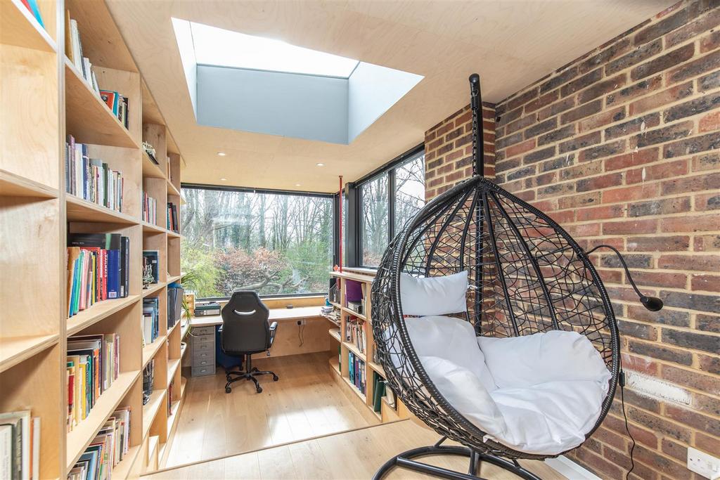 Cranedown, Lewes 5 bed detached house for sale £795,000