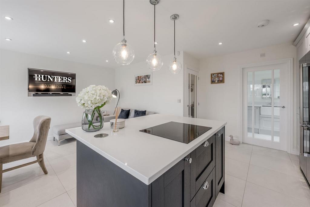 The Oaks, Alveley, WV15 6LN 5 bed detached house for sale £575,000