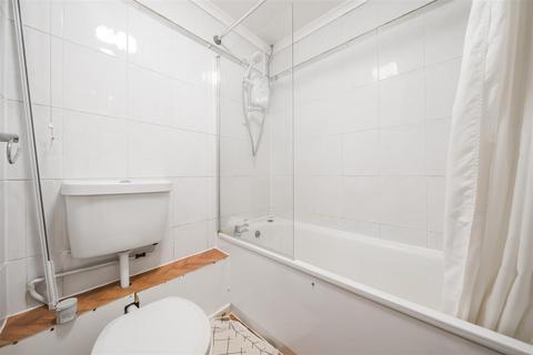 7 Brackley Close, Wallington, SM6 9JR